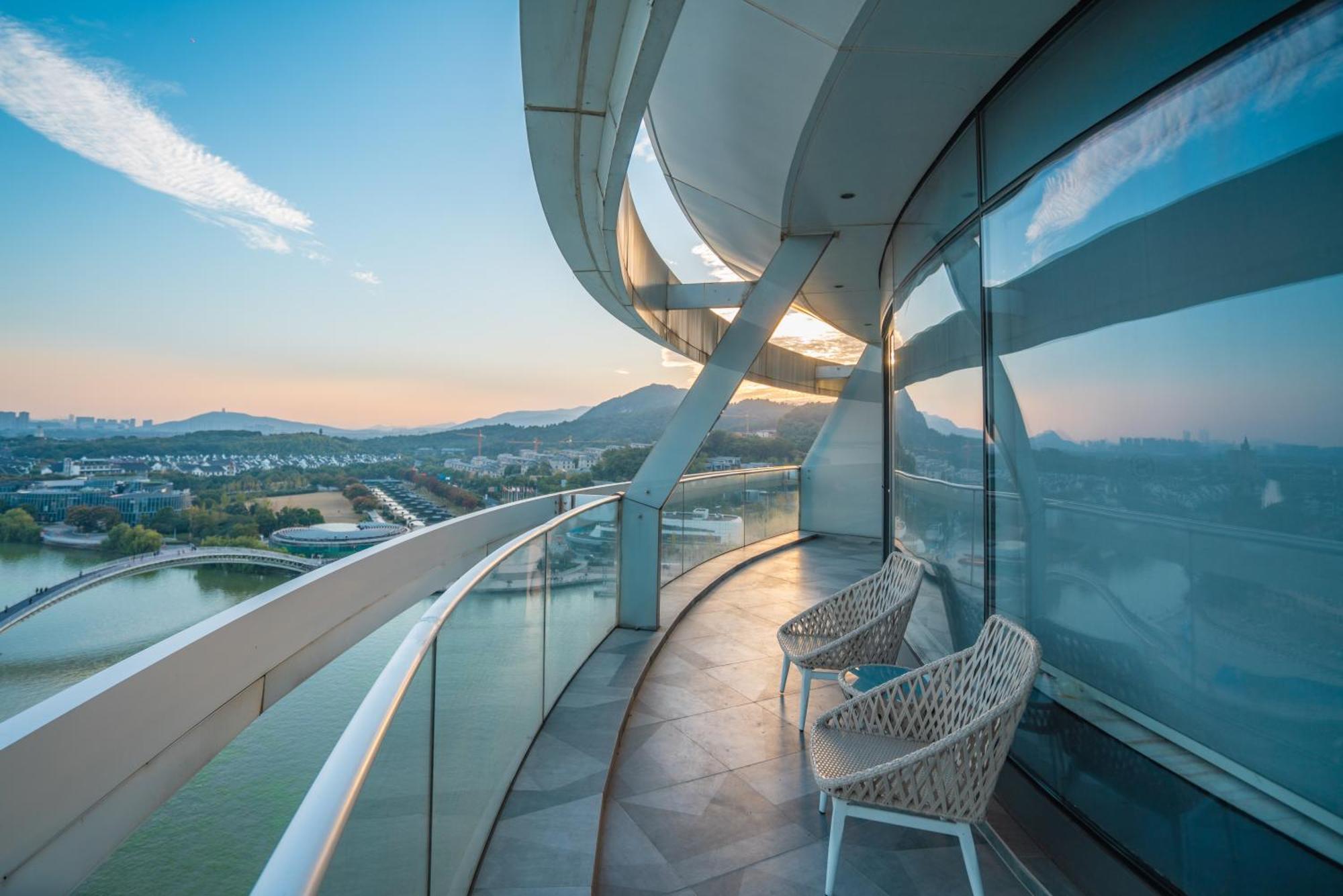 Sheraton Huzhou Taihu Lake Hot Spring Resort & Spa Εξωτερικό φωτογραφία